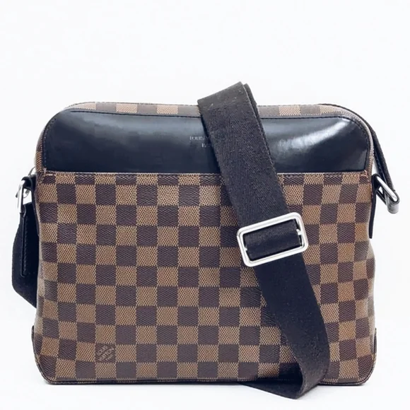 ✨️💎Authentic Louis Vuitton jake messenger pm Damier crossbody bag pochet - Picture 1 of 13